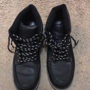 🏎 Kenneth Cole boots